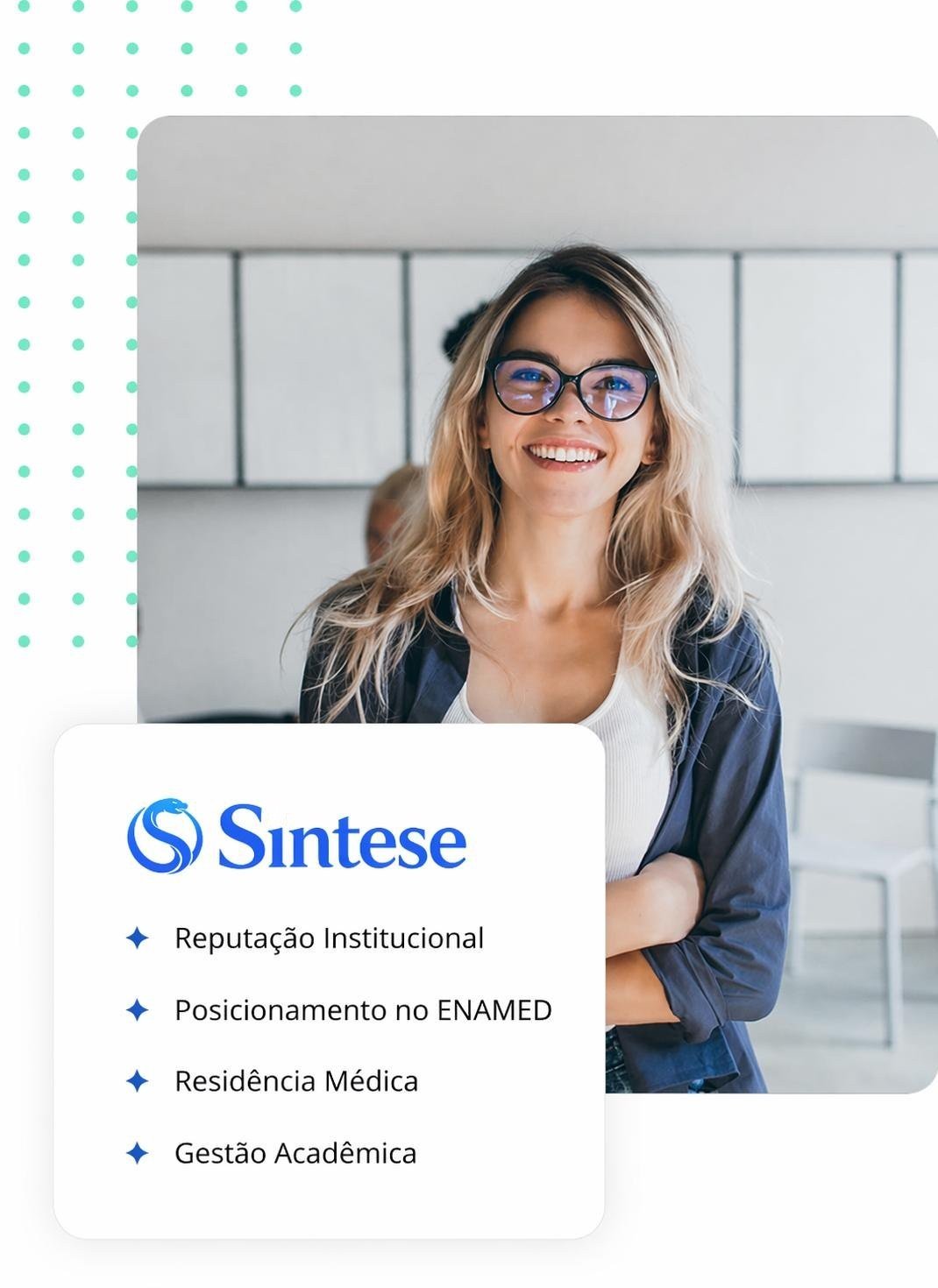 Profissional de Medicina analisando materiais acadêmicos